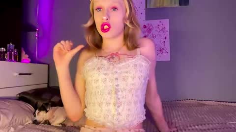 Anya online show from 12, 4, 2026