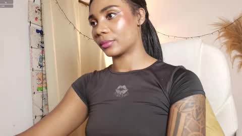 miss_benz online show from 18, 12, 2025