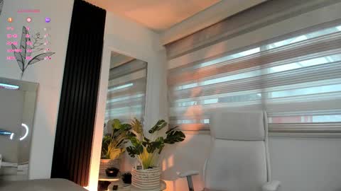 Snapshot of miss_catalinaa chatting on 27, 10, 2025 Catalina online show from 27, 10, 2025