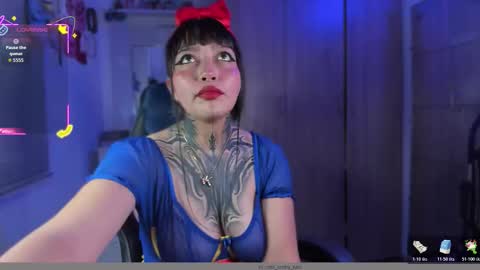 Snapshot of miss_cherry_kath chatting on 18, 12, 2025 Kath online show from 18, 12, 2025