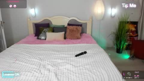 Elia online show from 15, 2, 2025