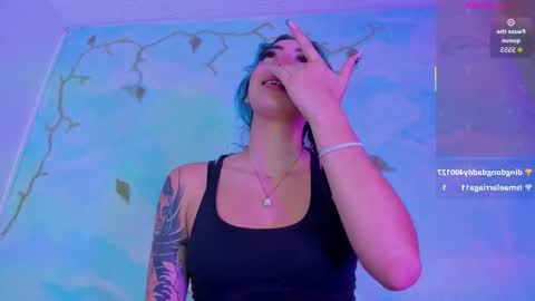 Snapshot of miss_evans_ chatting on 8, 11, 2025 miss_evans_ online show from 8, 11, 2025