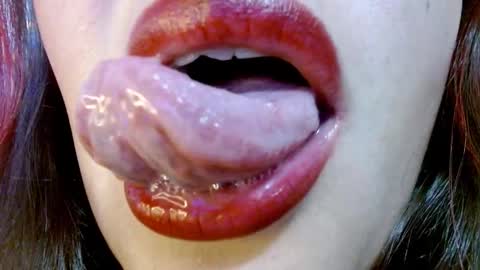 Miss Evoleth online show from 10, 2, 2025