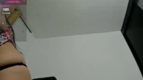 miss_eylens online show from 19, 2, 2025