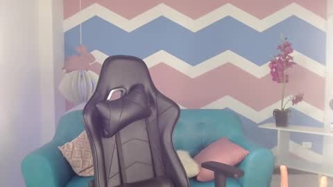 Snapshot of miss_honey1 chatting on 4, 2, 2025 miss_honey1 online show from 4, 2, 2025