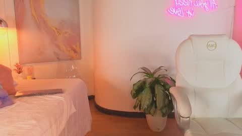 Honey online show from 9, 10, 2025