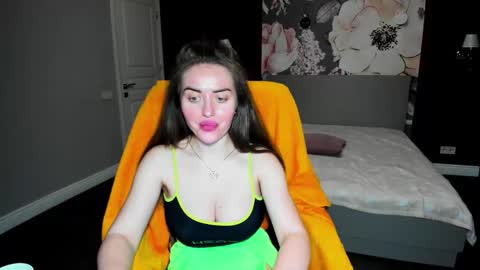 Snapshot of miss_kiten chatting on 26, 11, 2025 miss_kiten online show from 26, 11, 2025