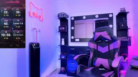 Snapshot of miss_kittyn chatting on 3, 10, 2025 Miss Kittyn online show from 3, 10, 2025