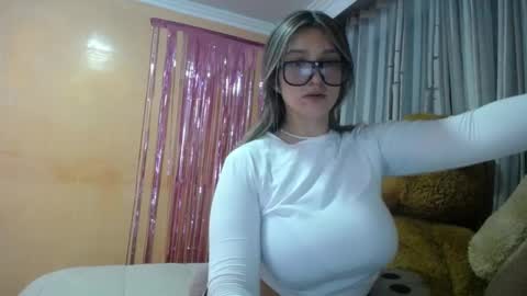 Snapshot of miss_lilieth chatting on 2, 3, 2025 lilieth online show from 2, 3, 2025