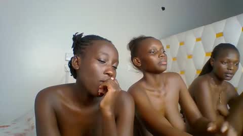 Snapshot of miss_lolah7 chatting on 7, 5, 2026 miss_lolah7 online show from 7, 5, 2026