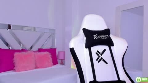   online show from 12, 1, 2025