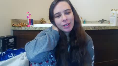 Bella online show from 7, 10, 2025