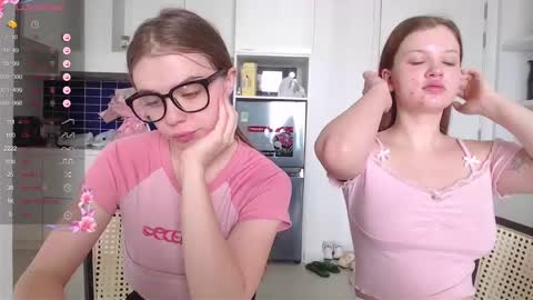 Snapshot of miss_sweetbb chatting on 15, 2, 2025 Bella online show from 15, 2, 2025