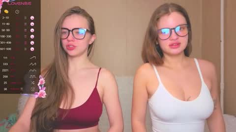 Snapshot of miss_sweetbb chatting on 13, 11, 2025 Bella online show from 13, 11, 2025