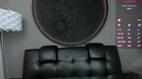 Snapshot of miss_vaiolette chatting on 17, 2, 2025 Vaiolette online show from 17, 2, 2025