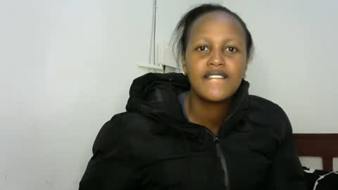 miss_vall online show from 12, 12, 2024