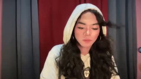 Snapshot of miss_veron_xoxo chatting on 9, 11, 2025 miss_veron_xoxo online show from 9, 11, 2025