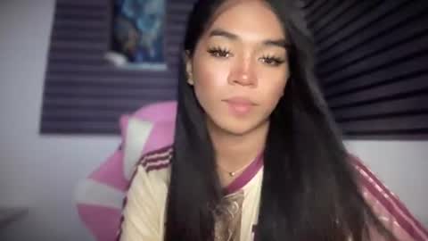 miss_veron_xoxo online show from 10, 5, 2026