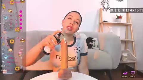 Aisha    birtthday show 15 noviembre online show from 3, 7, 2026