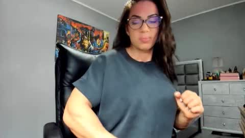 Snapshot of missale chatting on 10, 11, 2025 Alesyamuscledoll online show from 10, 11, 2025