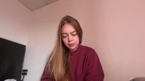 Snapshot of missameliah chatting on 18, 10, 2025 Ameliahs online show from 18, 10, 2025