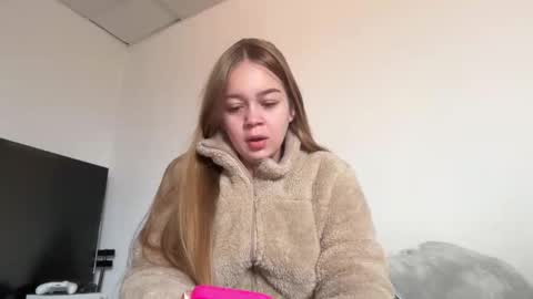 Snapshot of missameliah chatting on 29, 10, 2025 Ameliahs online show from 29, 10, 2025