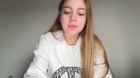 Snapshot of missameliah chatting on 6, 11, 2025 Ameliahs online show from 6, 11, 2025