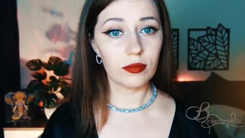 The divine Beverly online show from 13, 2, 2025