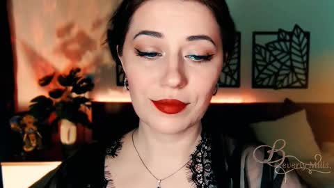 The divine Beverly online show from 9, 3, 2025