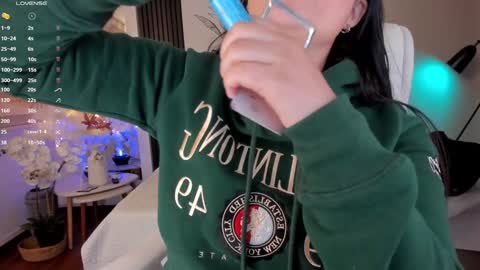 Bianca Torres online show from 27, 12, 2024