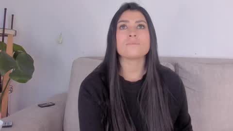 Bianca Torres online show from 24, 9, 2025