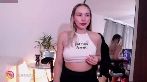 Snapshot of missblair12 chatting on 30, 12, 2024 MissBlair online show from 30, 12, 2024