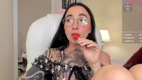 Camila Flores online show from 5, 3, 2025