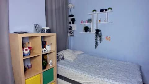 Shelley online show from 12, 9, 2025