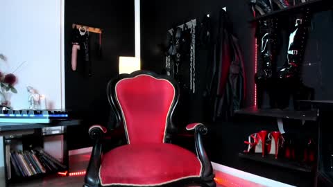 Snapshot of missdarklady chatting on 6, 1, 2025 Missdarklady online show from 6, 1, 2025