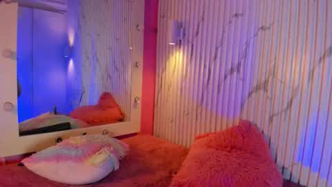 Snapshot of missdionne__curly chatting on 29, 11, 2025 DIONNE online show from 29, 11, 2025