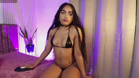 Snapshot of missdionne__curly chatting on 7, 1, 2026 DIONNE online show from 7, 1, 2026