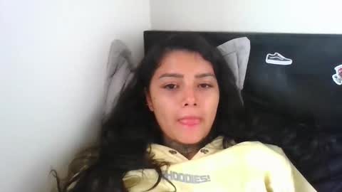 Snapshot of misselii chatting on 19, 11, 2025 melodie online show from 19, 11, 2025