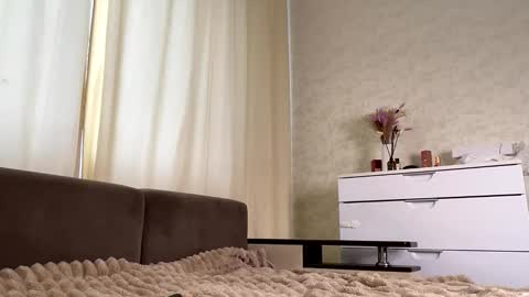 Snapshot of misseliss chatting on 13, 11, 2025 Hello dear my name Elisa online show from 13, 11, 2025