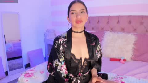 Melany Hiller online show from 7, 1, 2025