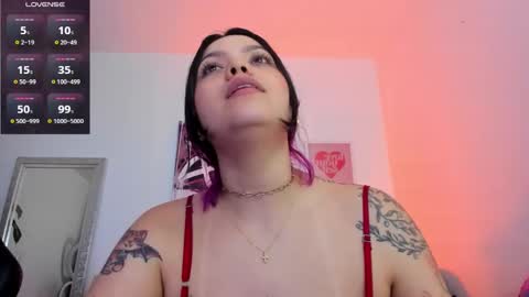 Snapshot of misshuntt3rs chatting on 9, 2, 2025 Annie online show from 9, 2, 2025