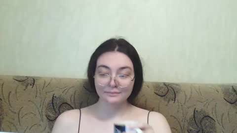 Snapshot of missis_mona chatting on 25, 3, 2026 missis mona online show from 25, 3, 2026