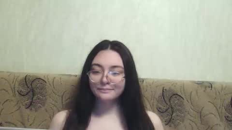 Snapshot of missis_mona chatting on 1, 4, 2026 missis mona online show from 1, 4, 2026
