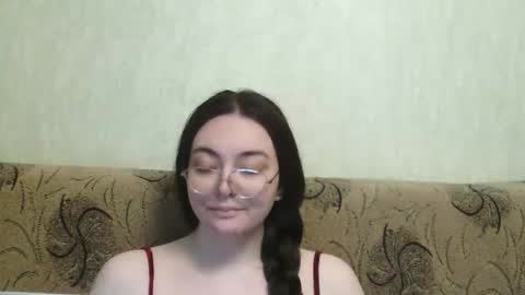 Snapshot of missis_mona chatting on 15, 4, 2026 missis mona online show from 15, 4, 2026