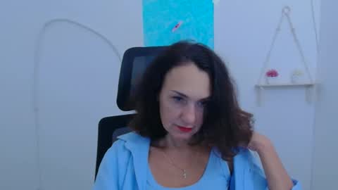 Christina online show from 5, 12, 2025