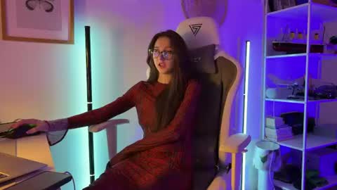 misslalii online show from 7, 7, 2026