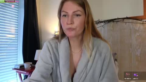 Snapshot of misslucci chatting on 3, 12, 2024 Misslucci online show from 3, 12, 2024