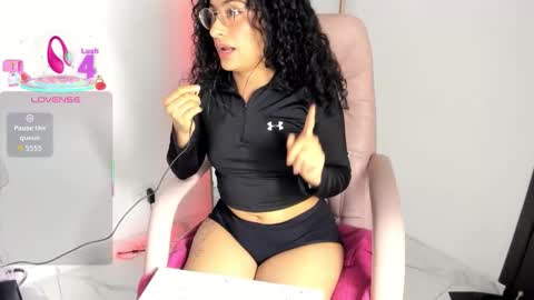 Snapshot of misslya0 chatting on 6, 1, 2026 misslya0 online show from 6, 1, 2026