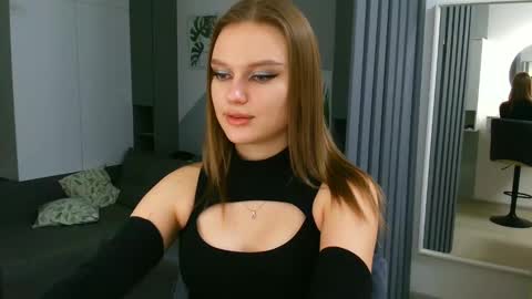 OneGoddess online show from 2, 12, 2024