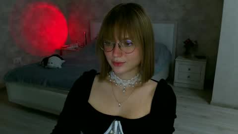 OneGoddess online show from 30, 9, 2025